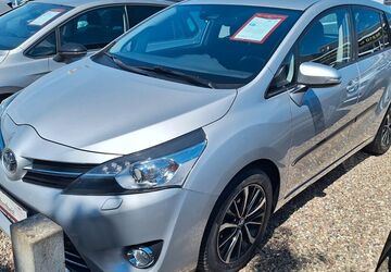 Toyota Verso 98.000 km 14.990 &euro; Rostock 18146