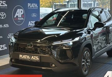 Toyota Corolla Cross 3.000 km 39.990 &euro; Rostock 18059