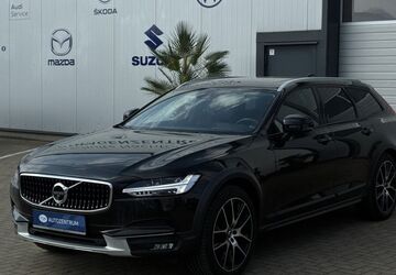Volvo V90 Cross Country 52.077 km 34.490 &euro; Rostock 18146