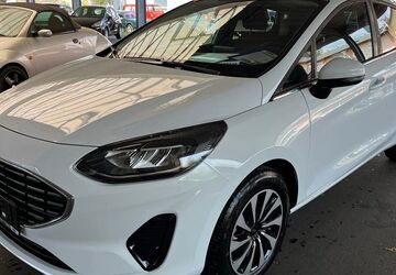 Ford Fiesta 14.900 km 17.900 &euro; Rostock 18106