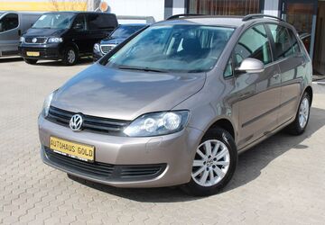 VW Golf 106.983 km 9.499 &euro; Rostock 18107