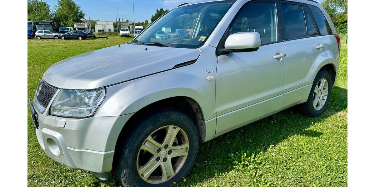 Suzuki Grand Vitara 227.773 km 2.300 &euro; Rostock 18147