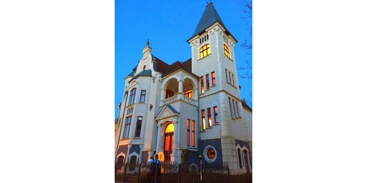 Etagenwohnung Rostock Stadtmitte - 3 Zimmer, 141 m&sup2;, 1.600&euro; | Angebot:27024374