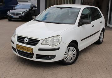 VW Polo 220.117 km 2.990 &euro; Rostock 18107