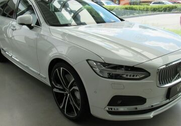 Volvo V90 15.766 km 54.981 &euro; Rostock 18057