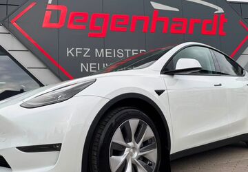 Tesla Model Y 40.685 km 39.990 &euro; Mönchhagen 18182